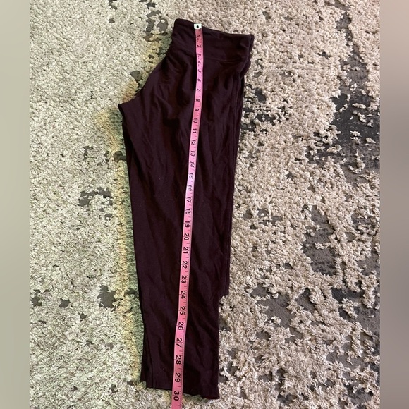 Victoria’s Secret Purple Cropped Leggings - Picture 3 of 4